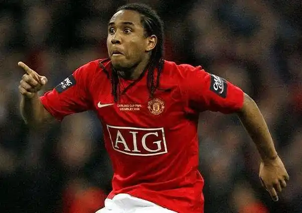 士都强调了 士都强调了